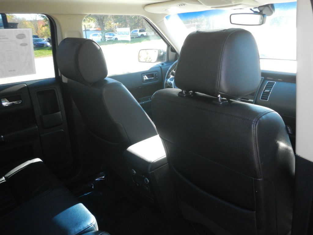 Photo 25 of this FORD FLEX