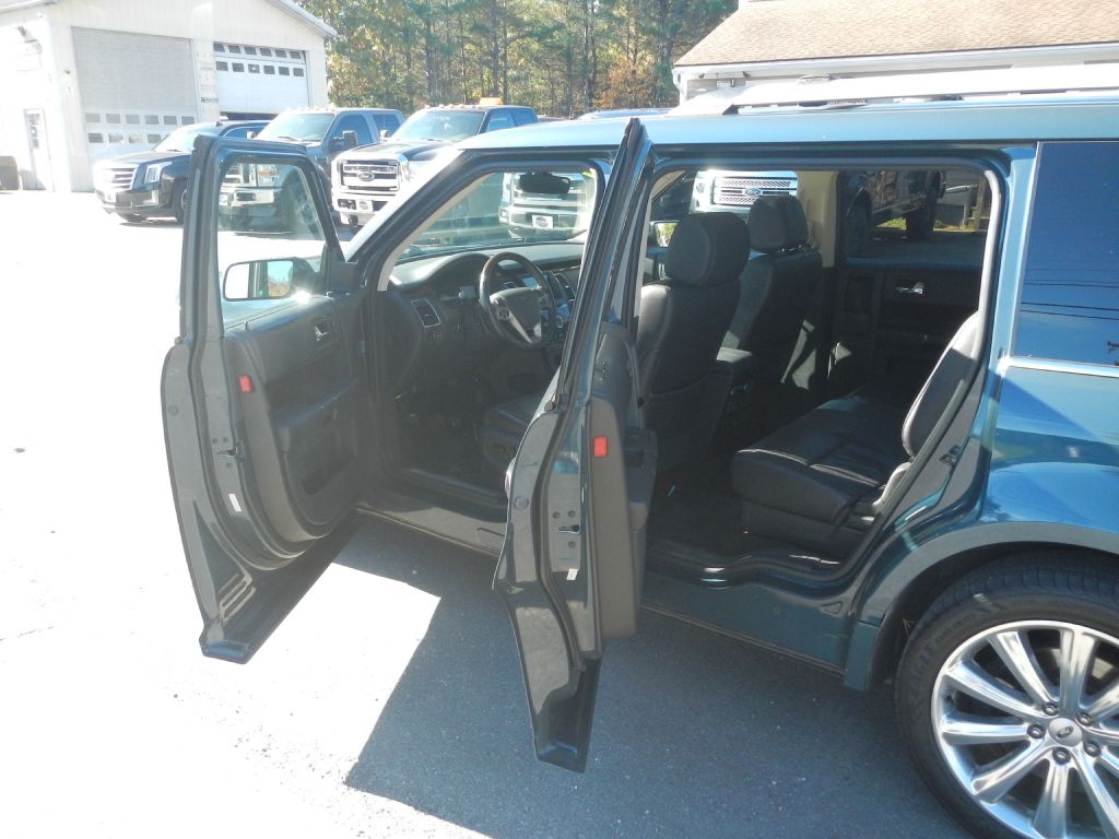 Photo 39 of this FORD FLEX