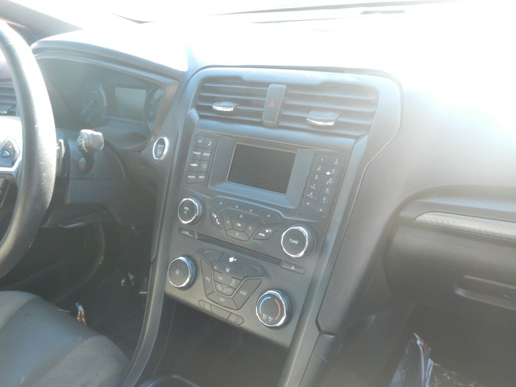 Photo 20 of this FORD FUSION