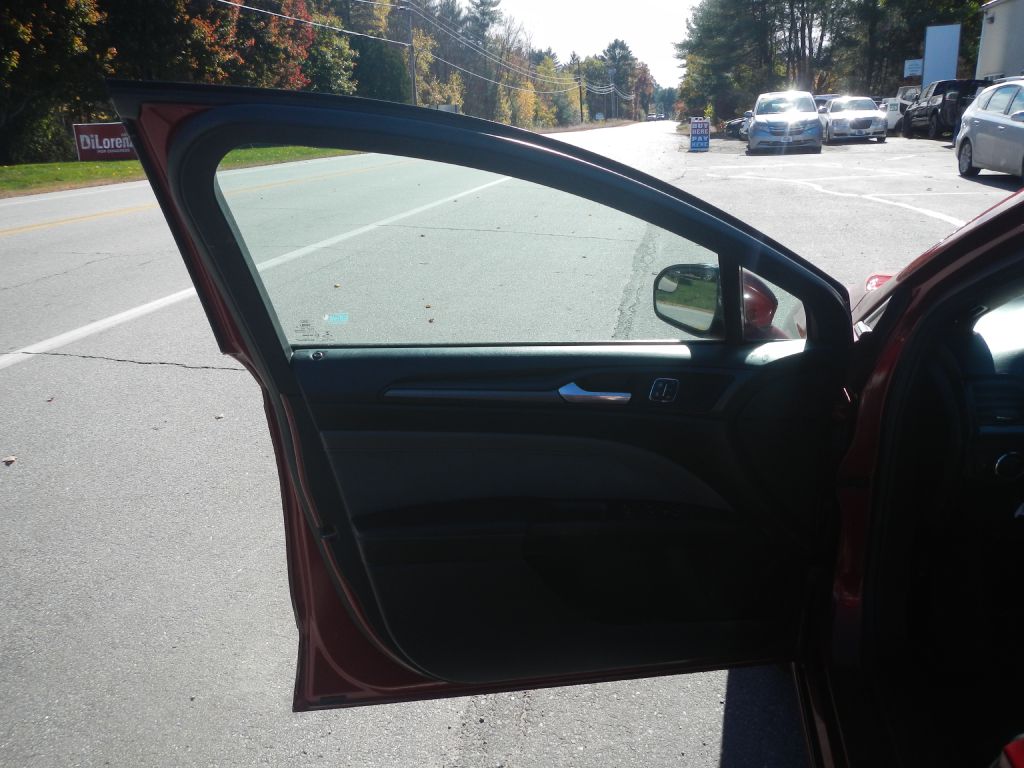 Photo 40 of this FORD FUSION