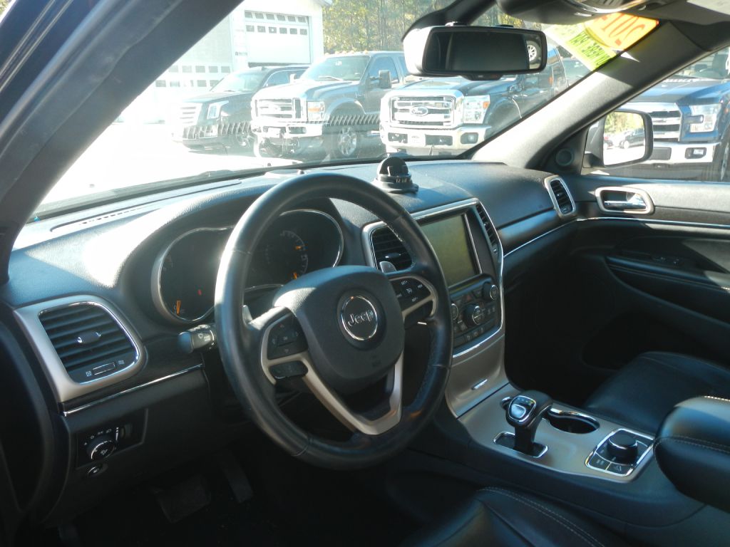 Photo 3 of this JEEP GRAND CHEROKEE