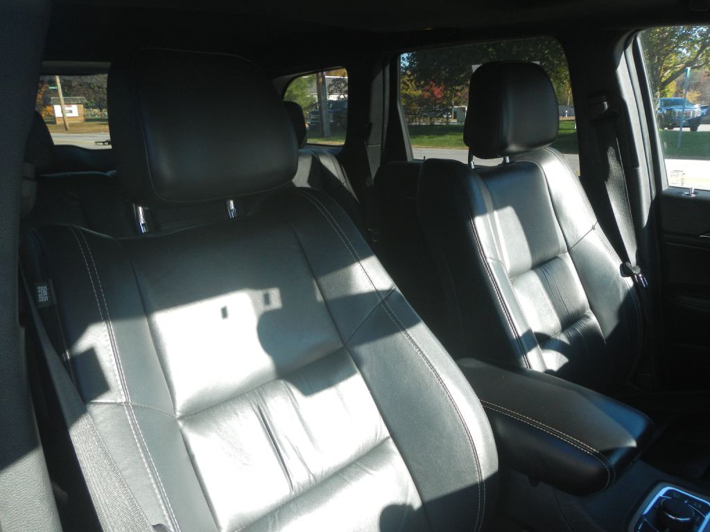 Photo 9 of this JEEP GRAND CHEROKEE
