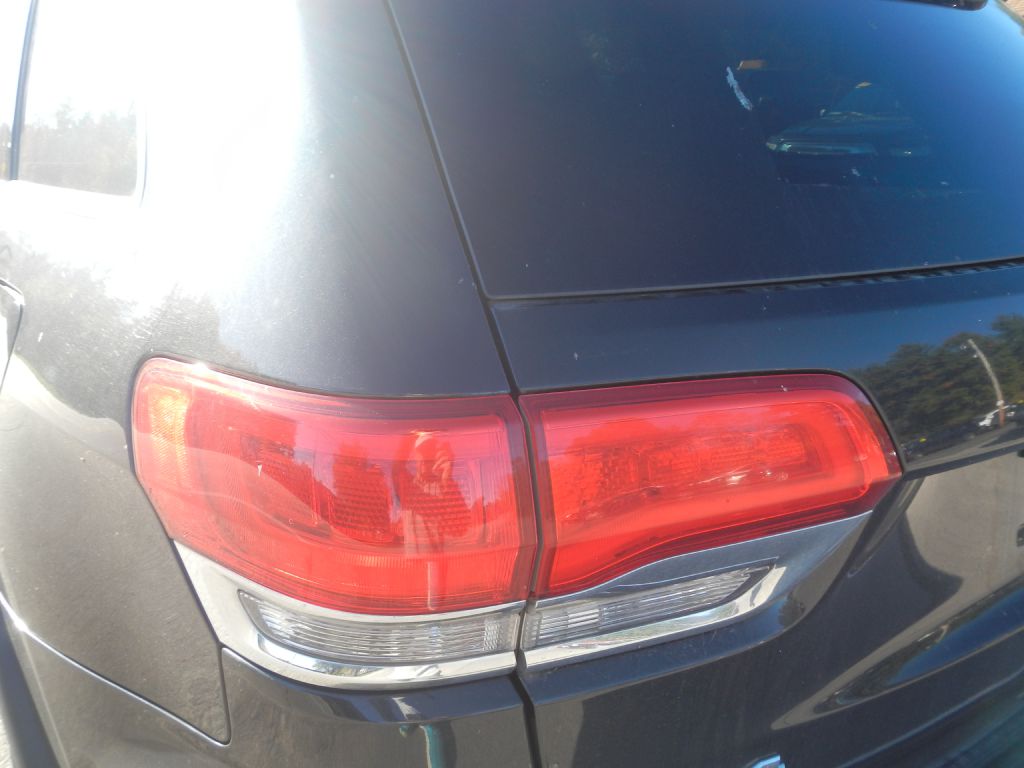 Photo 27 of this JEEP GRAND CHEROKEE