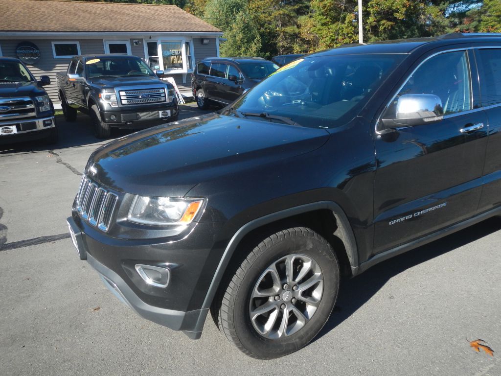 Photo 31 of this JEEP GRAND CHEROKEE
