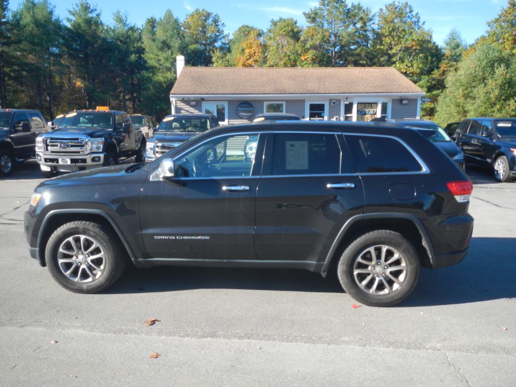 Photo 33 of this JEEP GRAND CHEROKEE