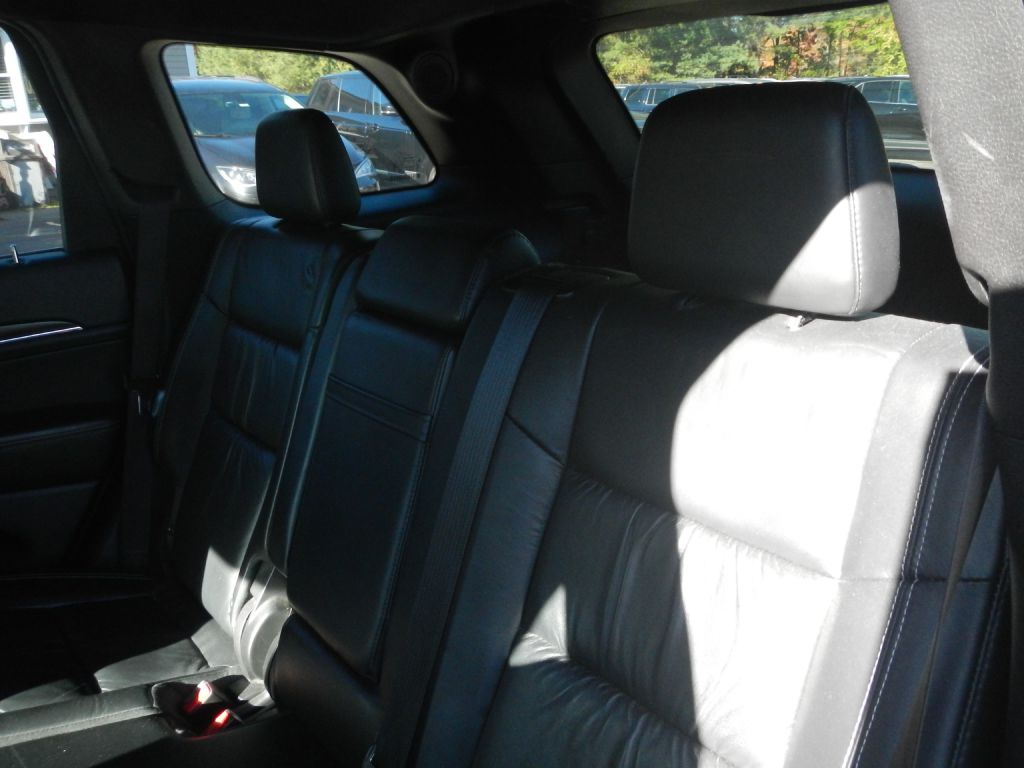 Photo 37 of this JEEP GRAND CHEROKEE