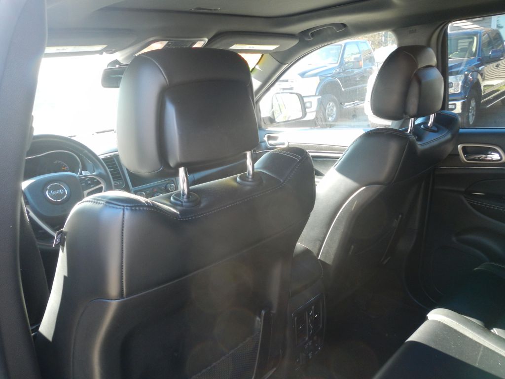 Photo 38 of this JEEP GRAND CHEROKEE