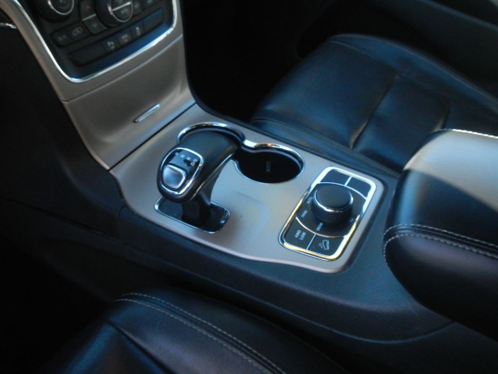 Photo 46 of this JEEP GRAND CHEROKEE