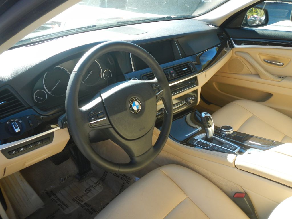 Photo 3 of this BMW 528