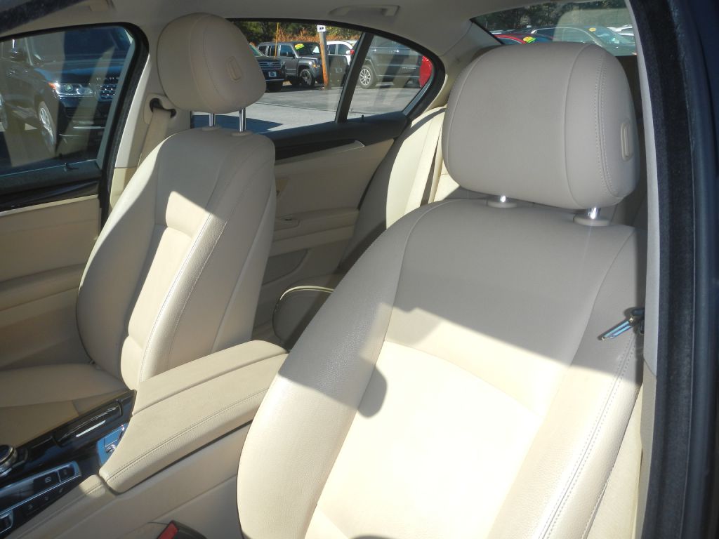 Photo 4 of this BMW 528