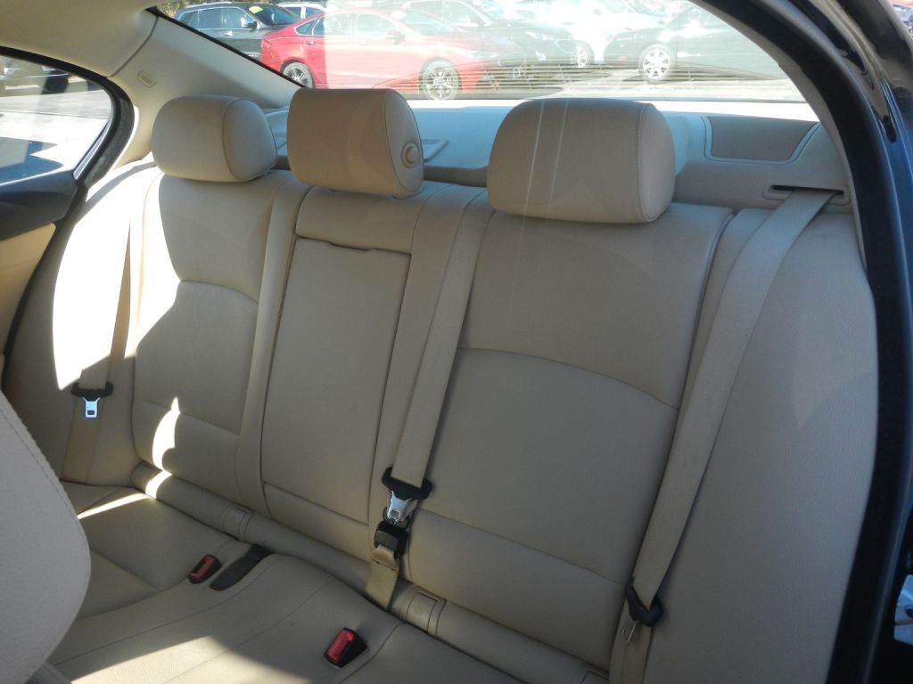 Photo 5 of this BMW 528