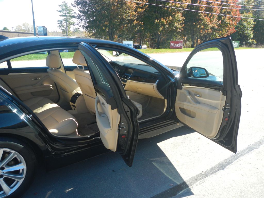 Photo 15 of this BMW 528