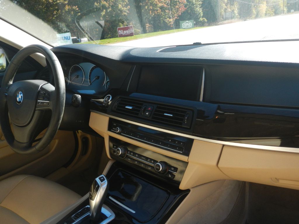 Photo 21 of this BMW 528