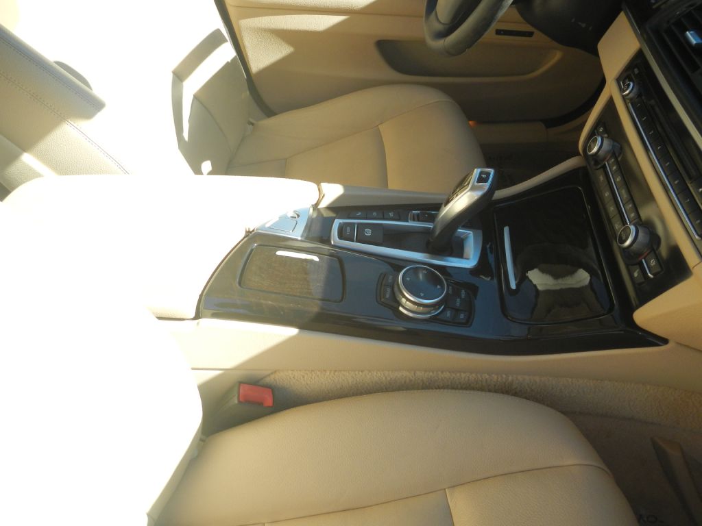 Photo 22 of this BMW 528