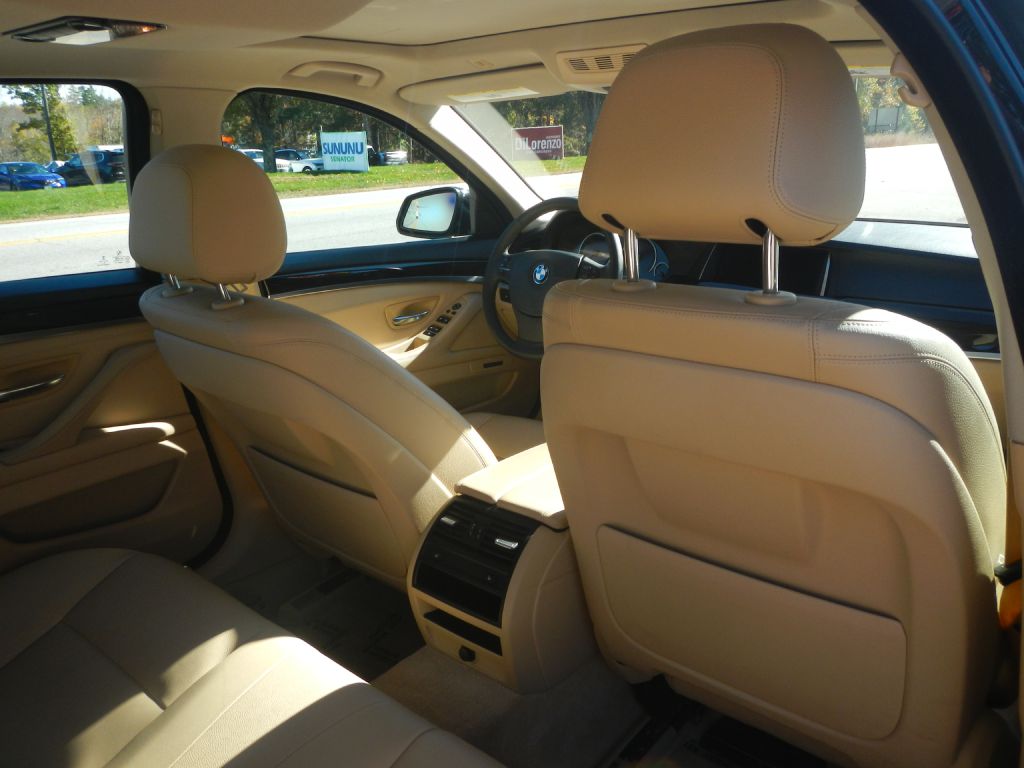 Photo 26 of this BMW 528