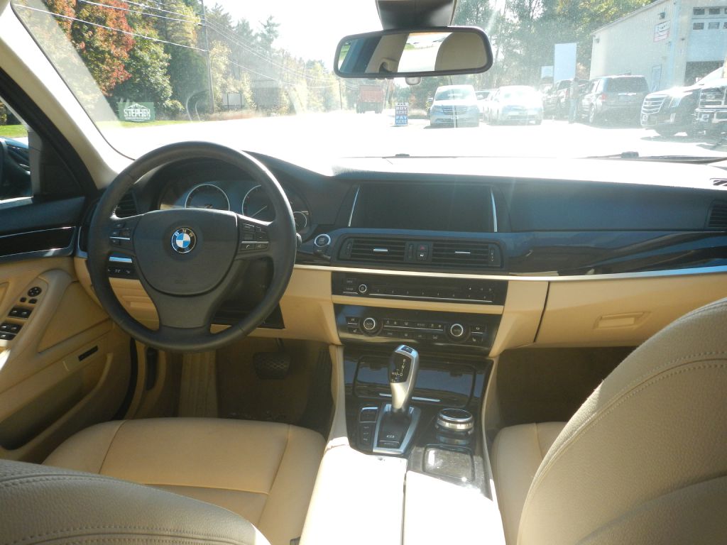 Photo 28 of this BMW 528