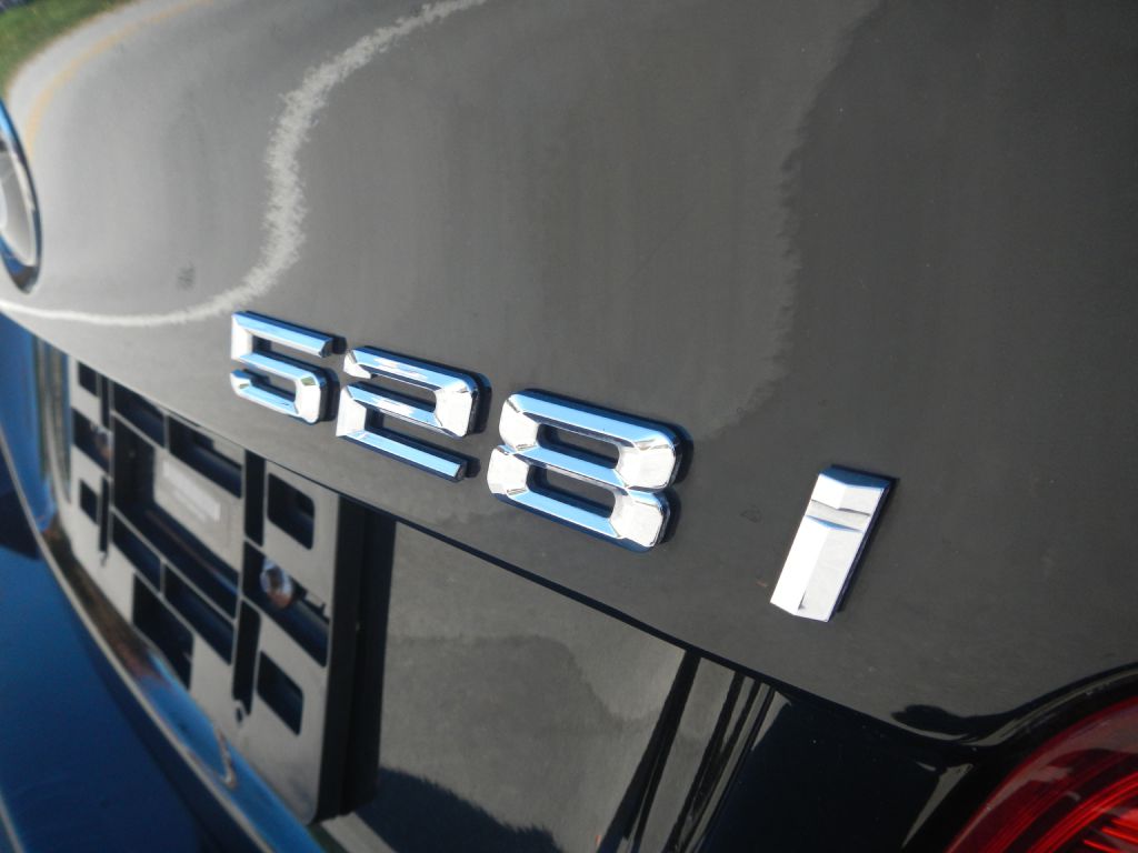 Photo 29 of this BMW 528