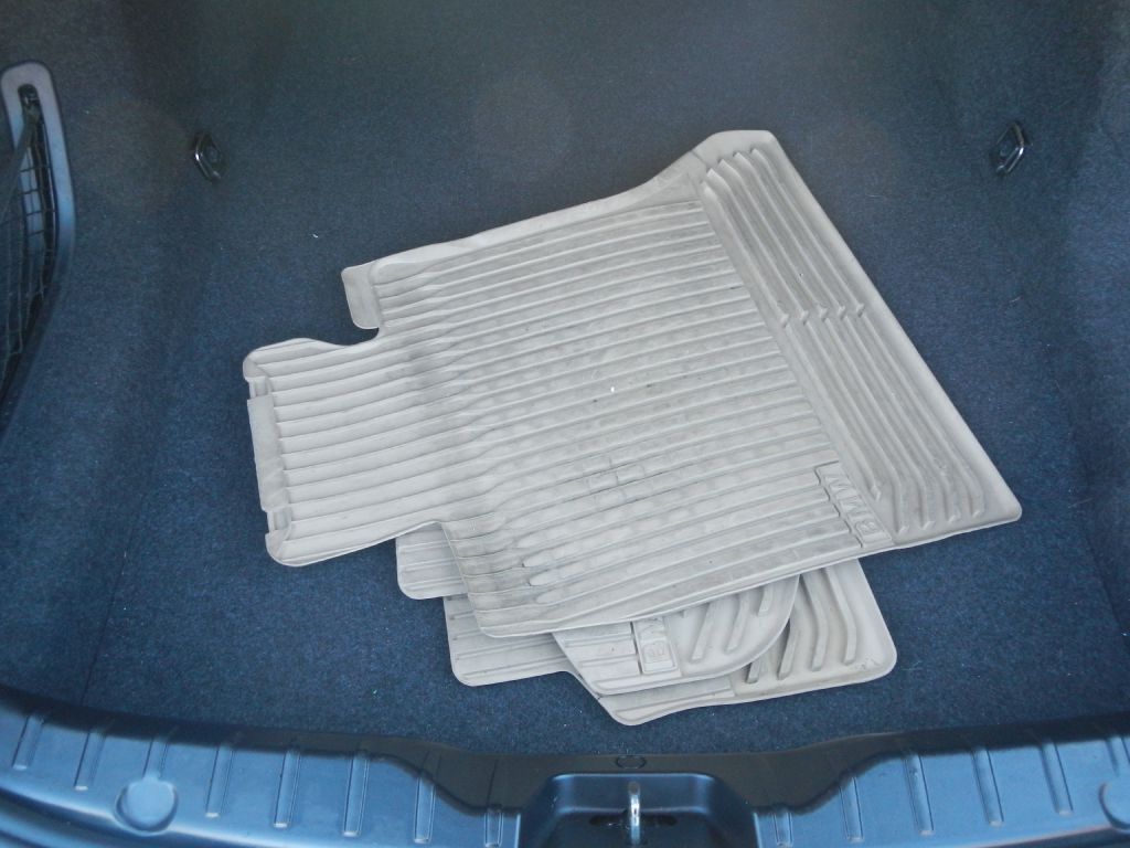 Photo 32 of this BMW 528