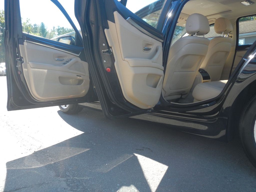 Photo 37 of this BMW 528