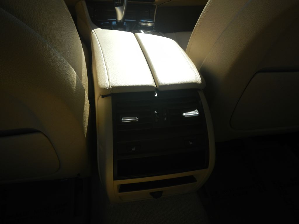 Photo 42 of this BMW 528