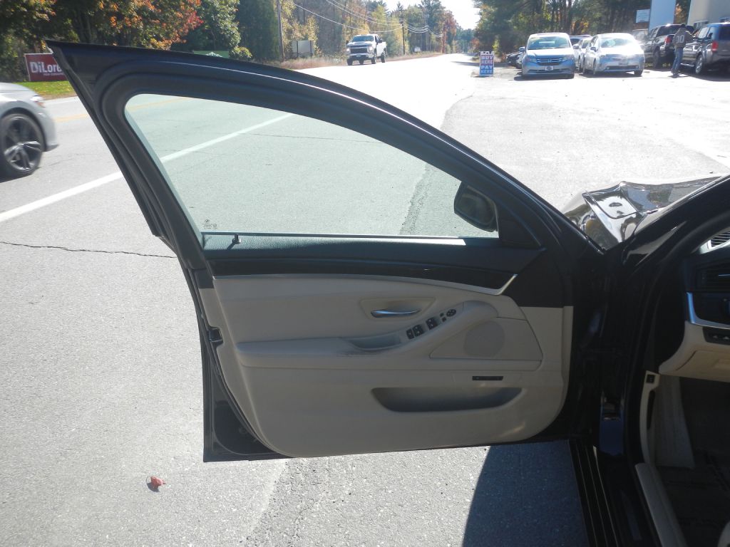 Photo 44 of this BMW 528