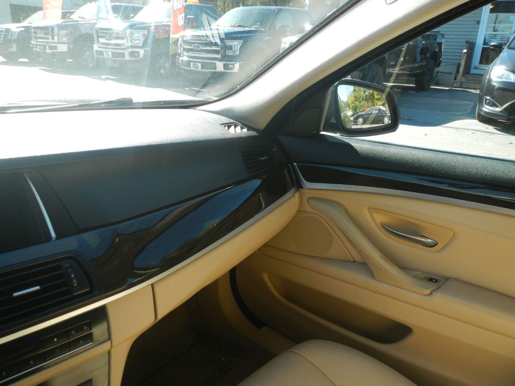 Photo 48 of this BMW 528