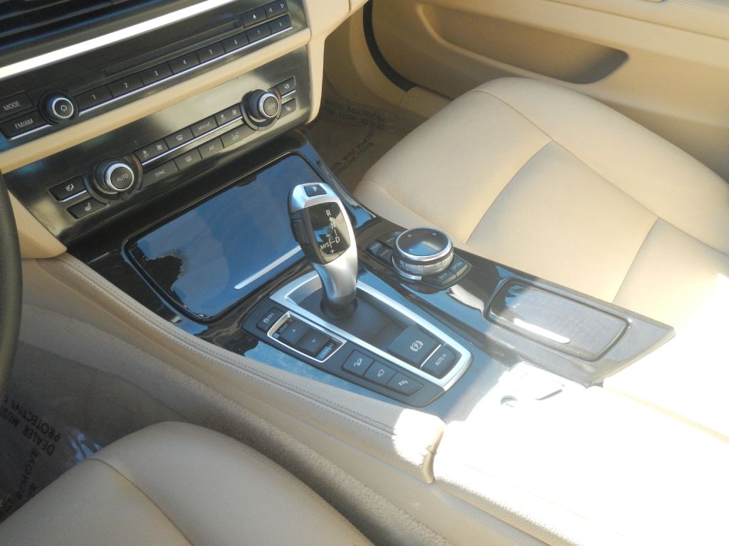 Photo 50 of this BMW 528
