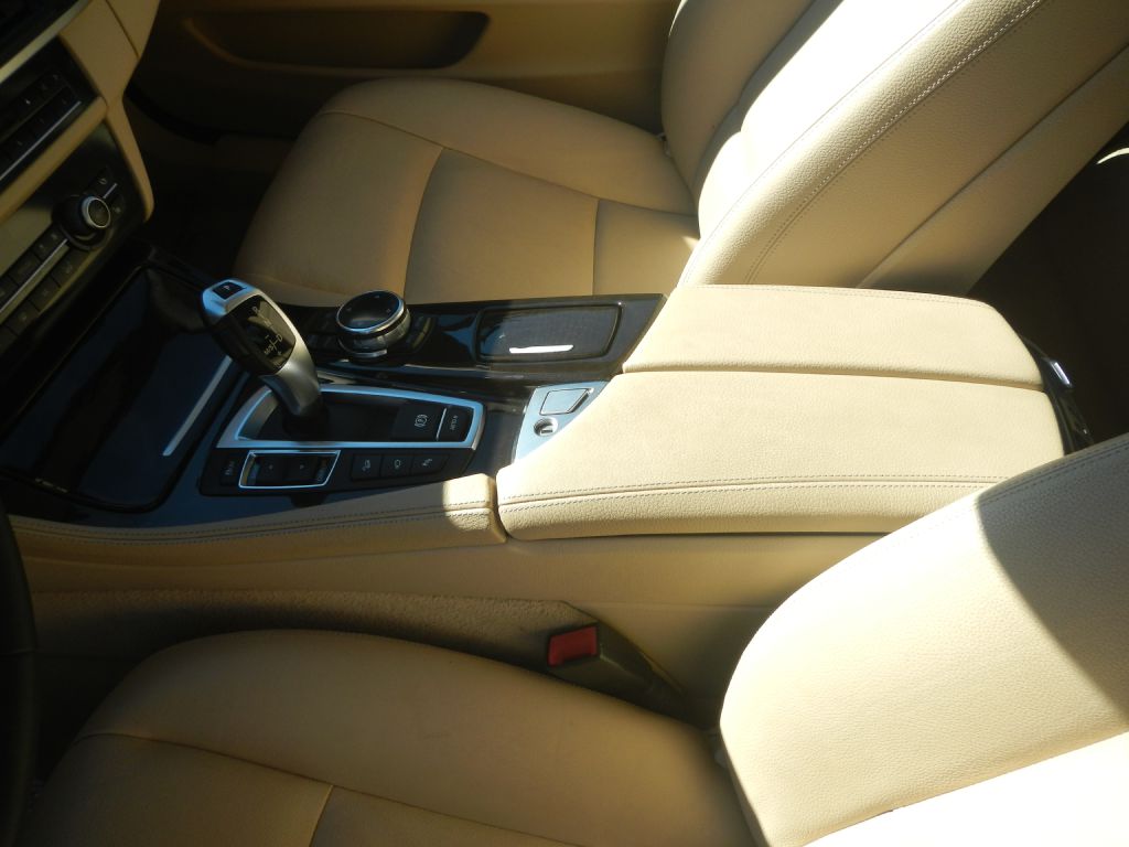 Photo 52 of this BMW 528