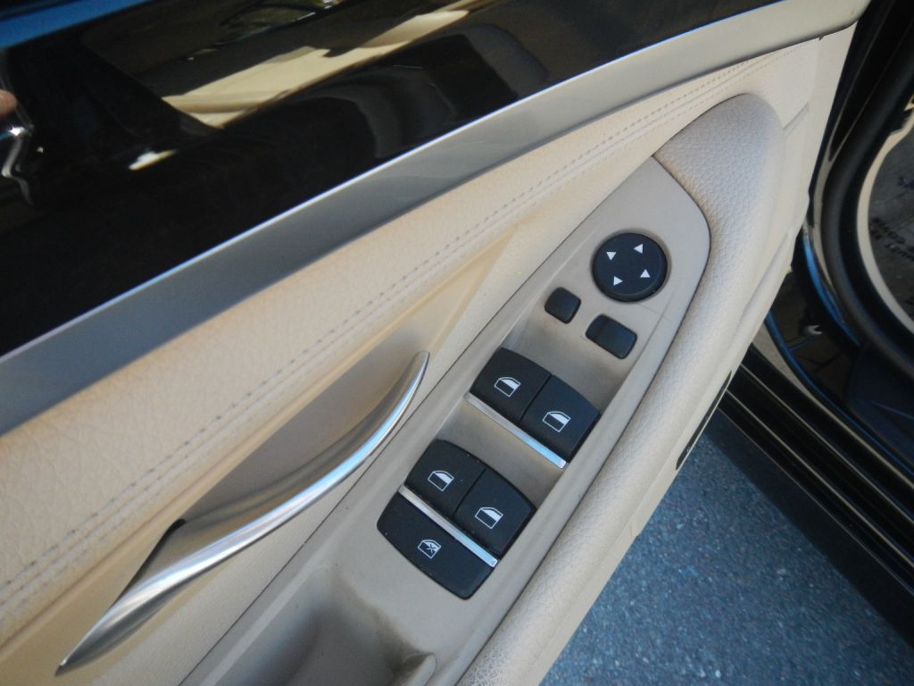Photo 53 of this BMW 528
