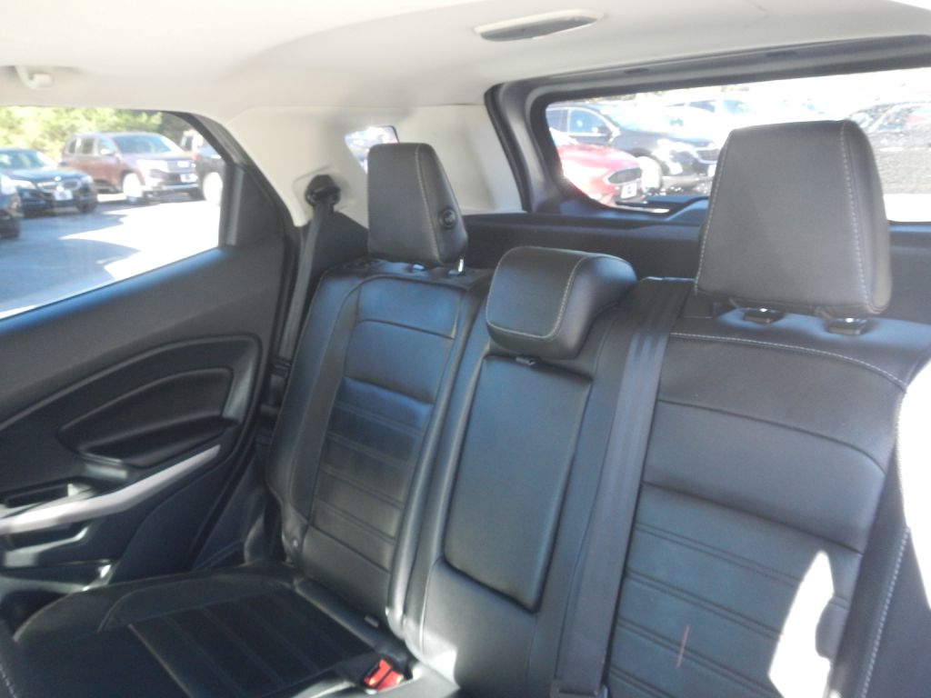 Photo 5 of this FORD ECOSPORT 4WD