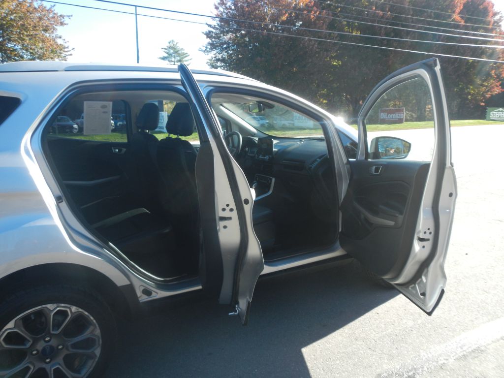 Photo 15 of this FORD ECOSPORT 4WD