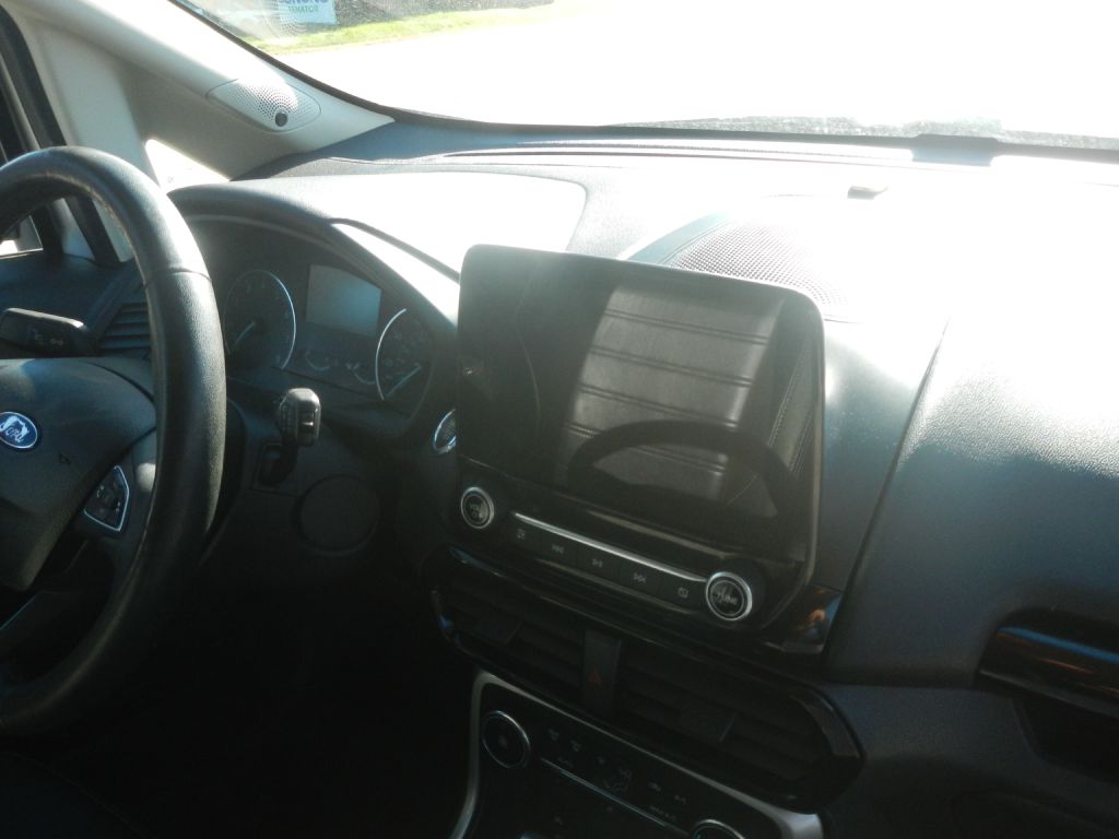 Photo 23 of this FORD ECOSPORT 4WD