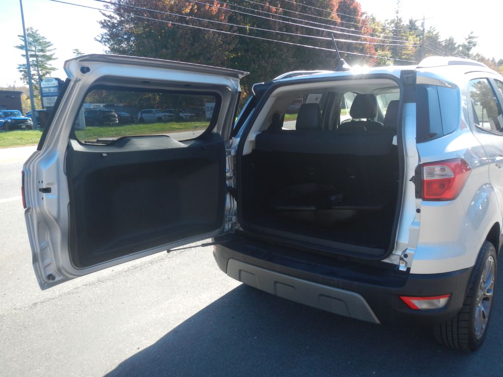 Photo 33 of this FORD ECOSPORT 4WD