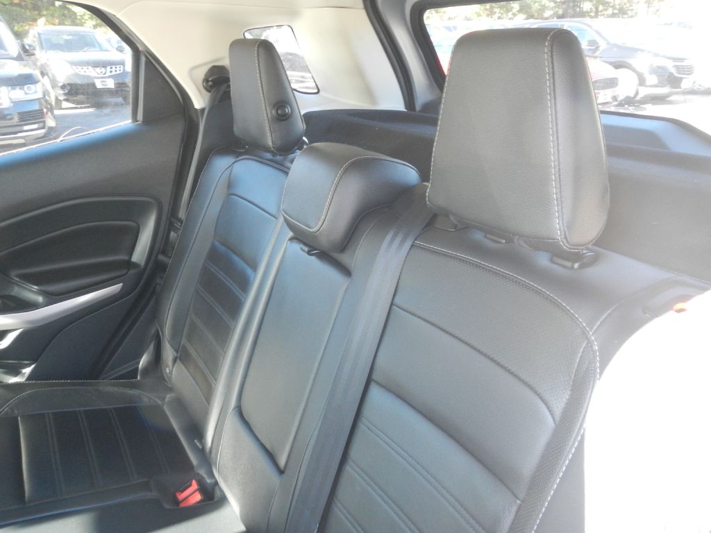 Photo 44 of this FORD ECOSPORT 4WD