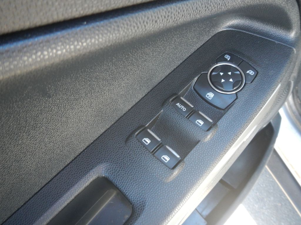 Photo 56 of this FORD ECOSPORT 4WD