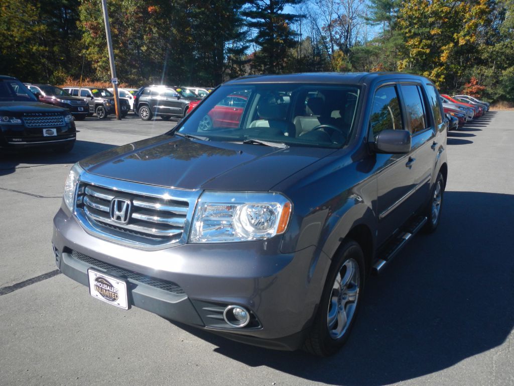 Photo 2 of this HONDA PILOT AWD