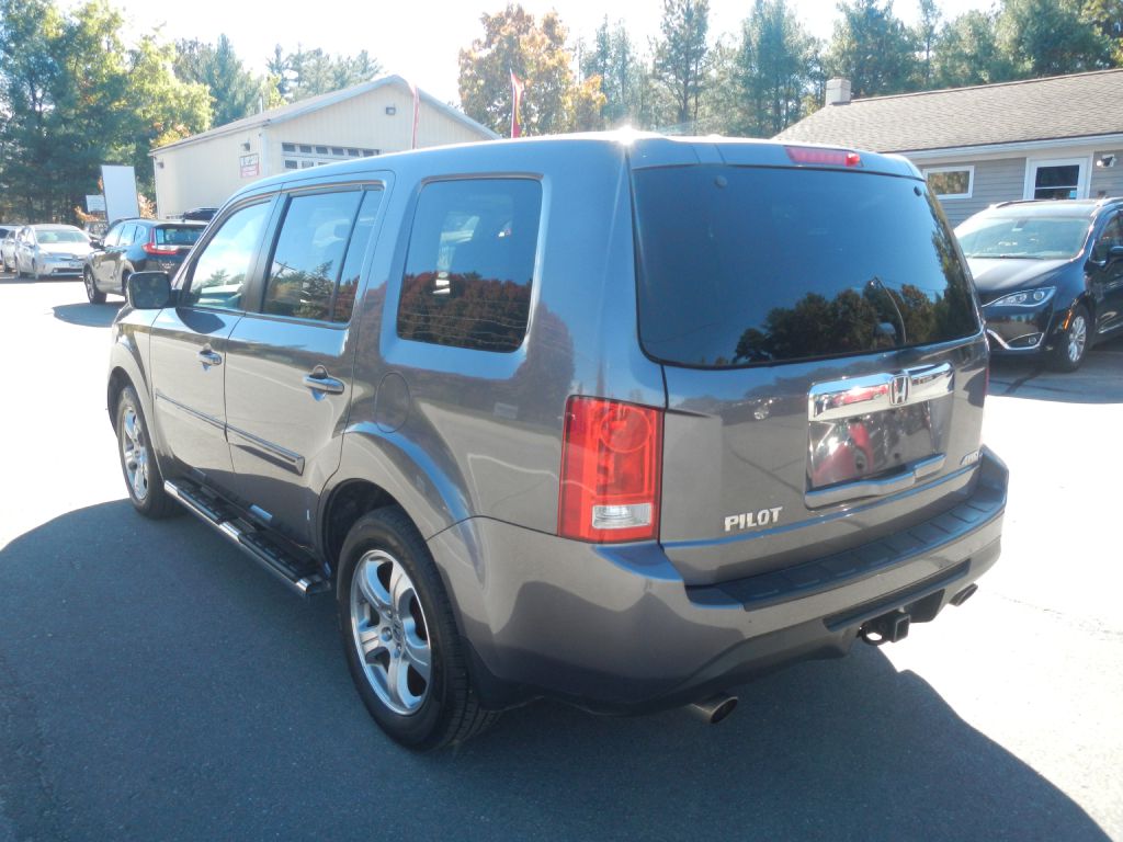Photo 7 of this HONDA PILOT AWD