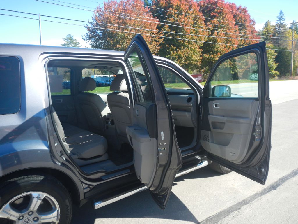 Photo 17 of this HONDA PILOT AWD