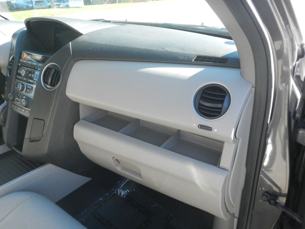 Photo 25 of this HONDA PILOT AWD