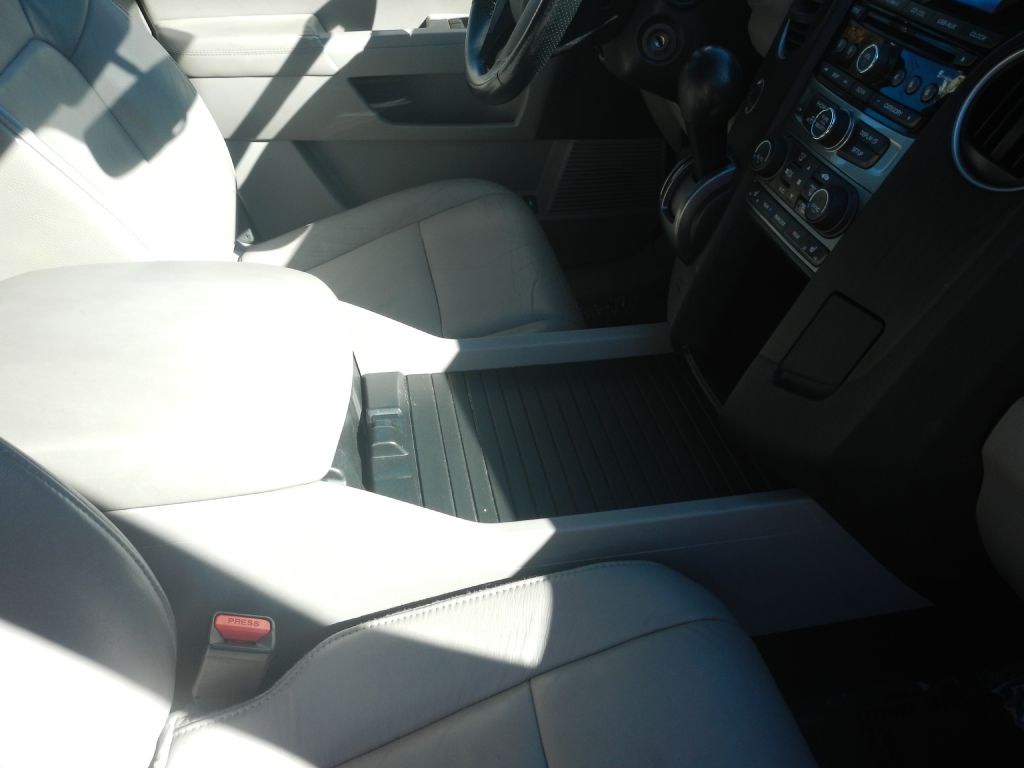 Photo 26 of this HONDA PILOT AWD