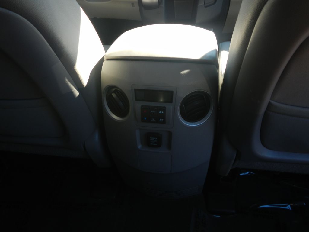 Photo 32 of this HONDA PILOT AWD