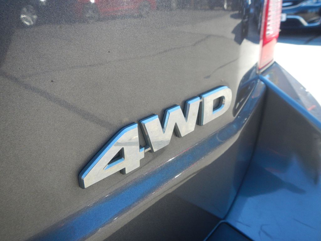 Photo 38 of this HONDA PILOT AWD
