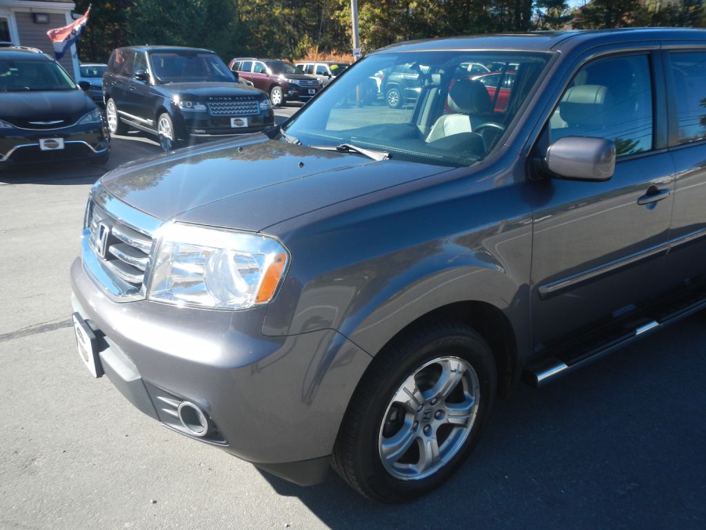 Photo 42 of this HONDA PILOT AWD