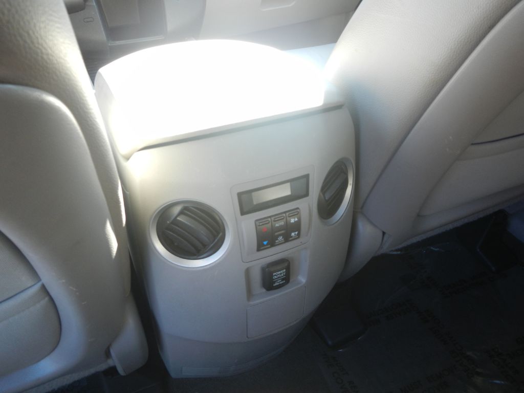 Photo 51 of this HONDA PILOT AWD