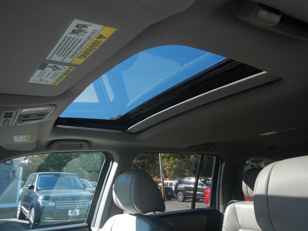 Photo 57 of this HONDA PILOT AWD