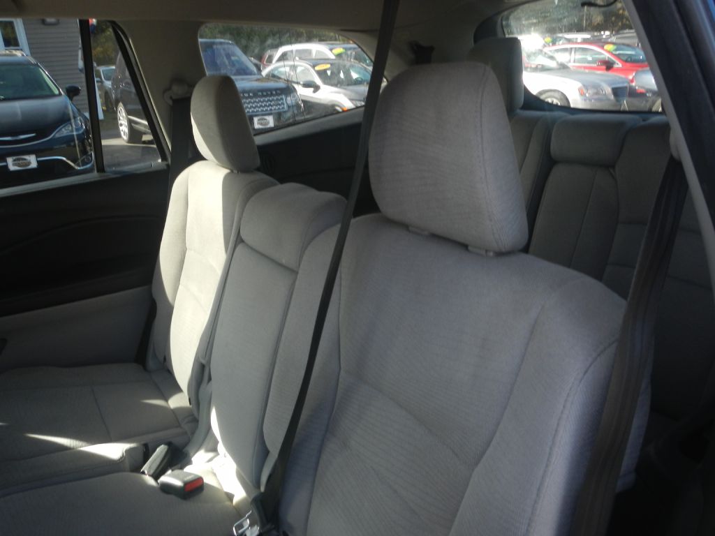 Photo 5 of this HONDA PILOT AWD