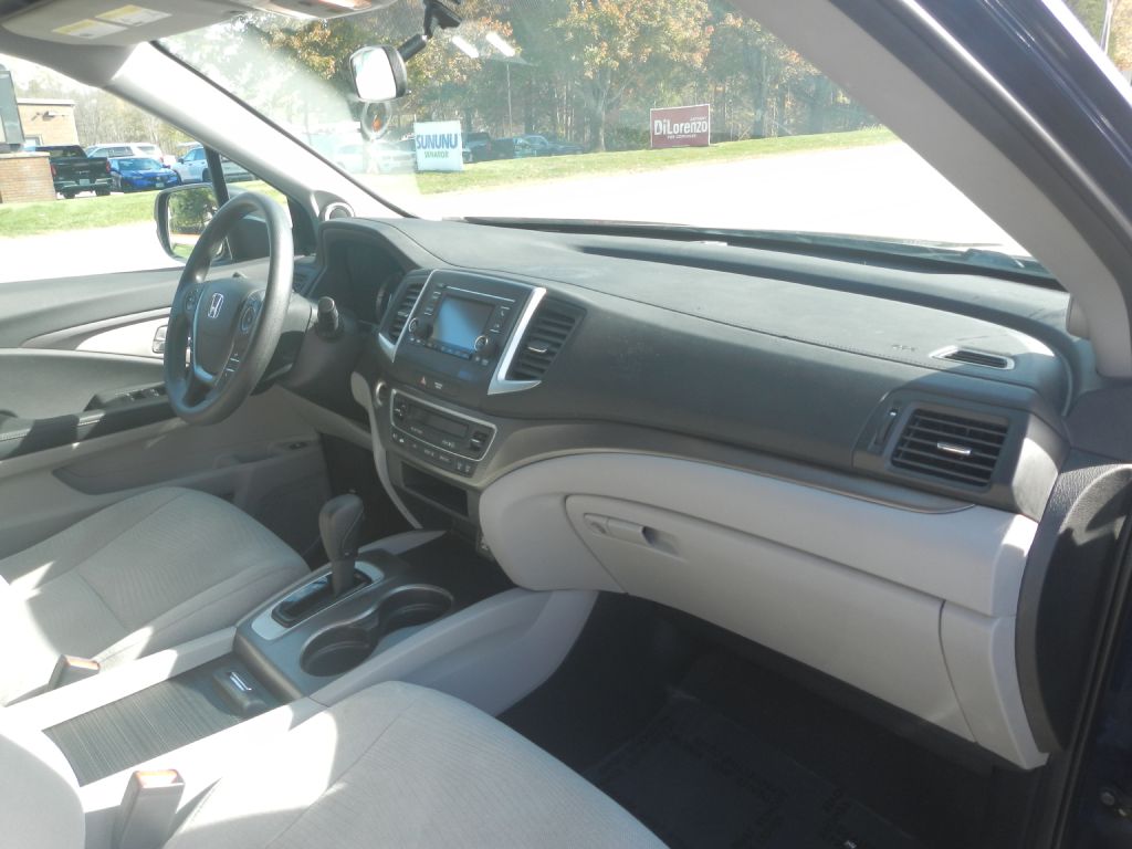 Photo 12 of this HONDA PILOT AWD