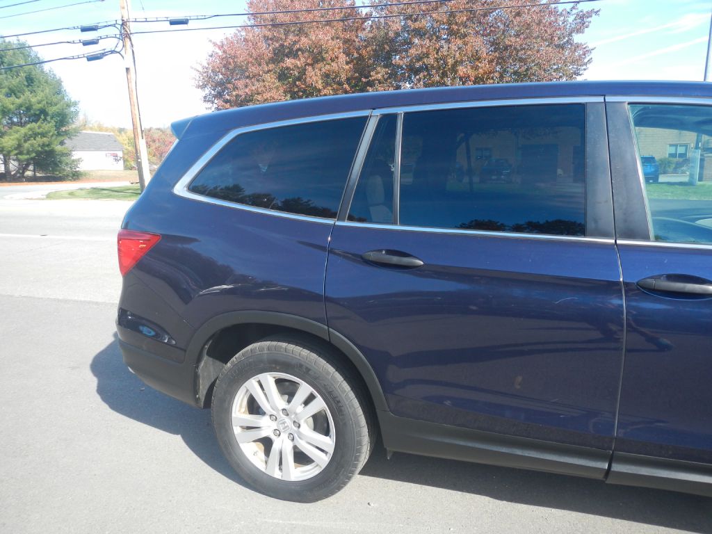 Photo 15 of this HONDA PILOT AWD