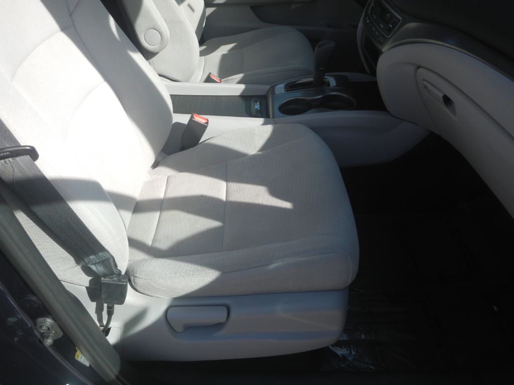 Photo 20 of this HONDA PILOT AWD