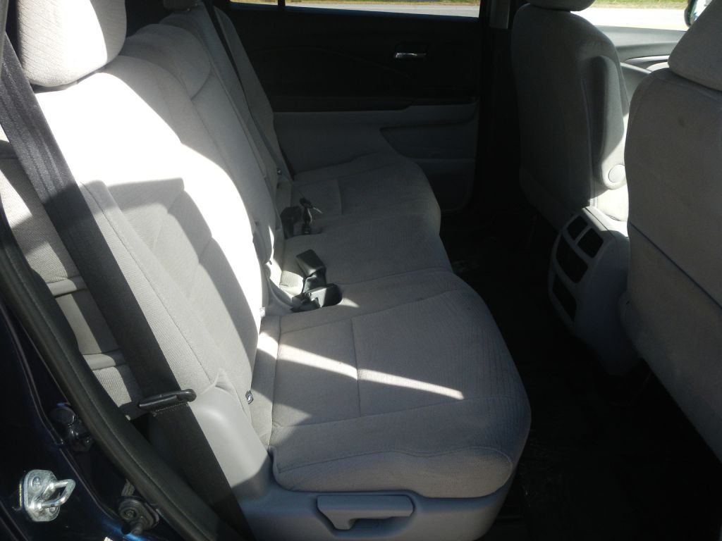 Photo 27 of this HONDA PILOT AWD